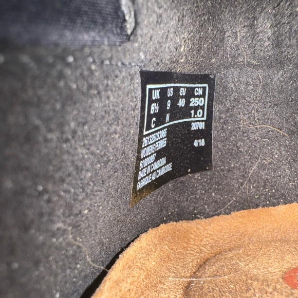 Clarks Women’s Ballet Flats | Black Patent Cap Toe Comfort Shoes | Size US 9 - Picture 7 of 9